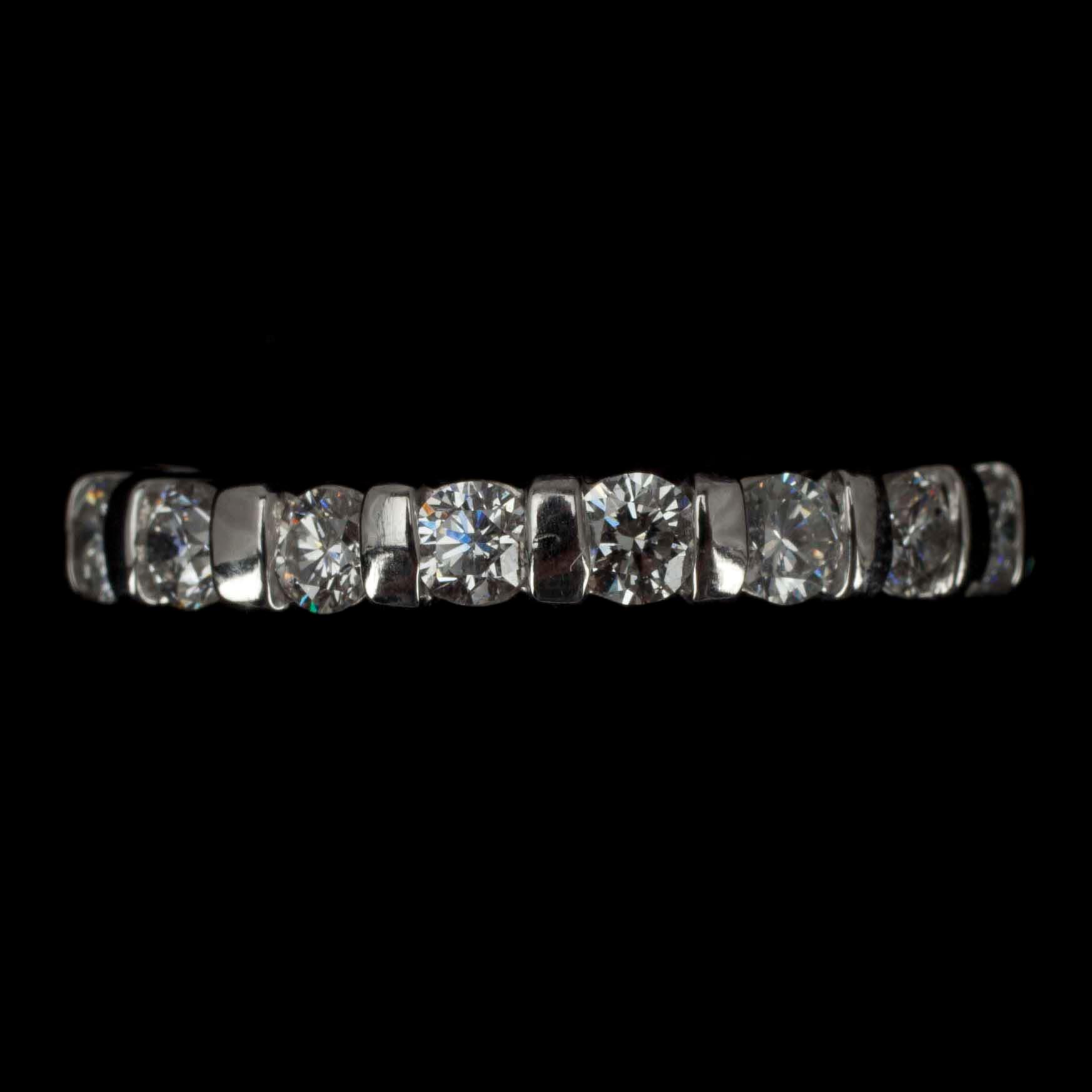 ALLIANSRING, Palladium, 19 st briljantslipade diamanter ca 1,66 ct totalt. Vikt ca 4,0 g.