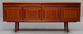 SIDEBOARD, 1900-talets mitt.