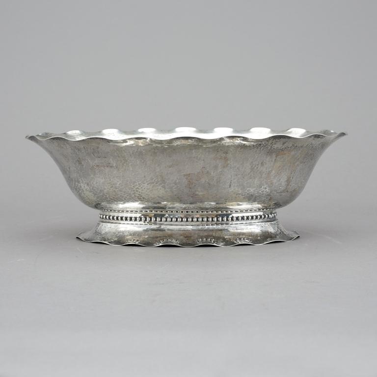 SKÅL, silver, C G Hallberg, Stockholm 1925- Vikt 667 gram.