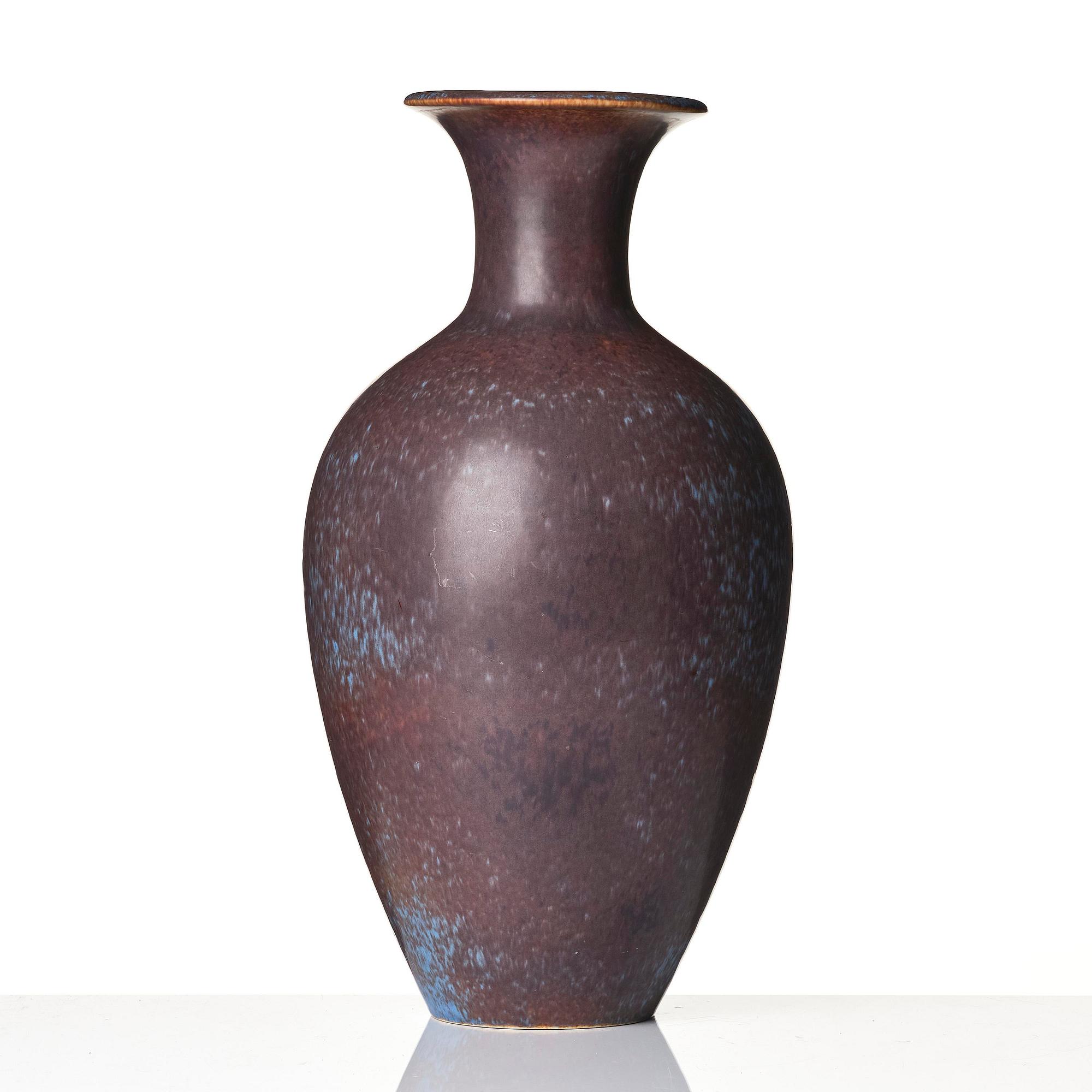 Gunnar Nylund, a stoneware vase, Rörstrand, model AKT, 1950s-60s.