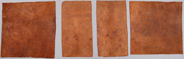 GYLLENLÄDERFRAGMENT, 4 delar, 1700-/1800-tal.