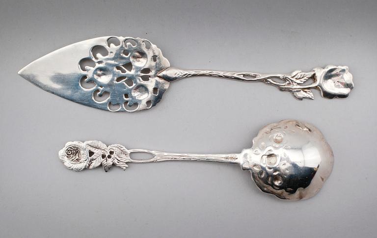SILVERFÖREMÅL, 7 delar, svenska importstämplar, 1900-talets mitt. Total vikt ca 407 gram.
