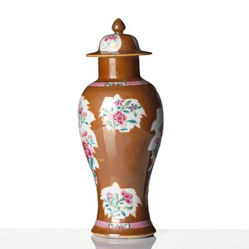 A matched six-piece famille rose garniture, Qing dynasty, Qianlong (1736-95).