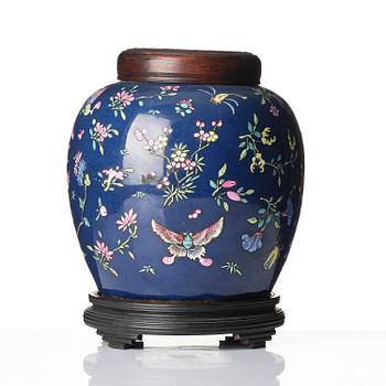 A blue glazed and enamelled jar, Qing dynasty, 18th century.