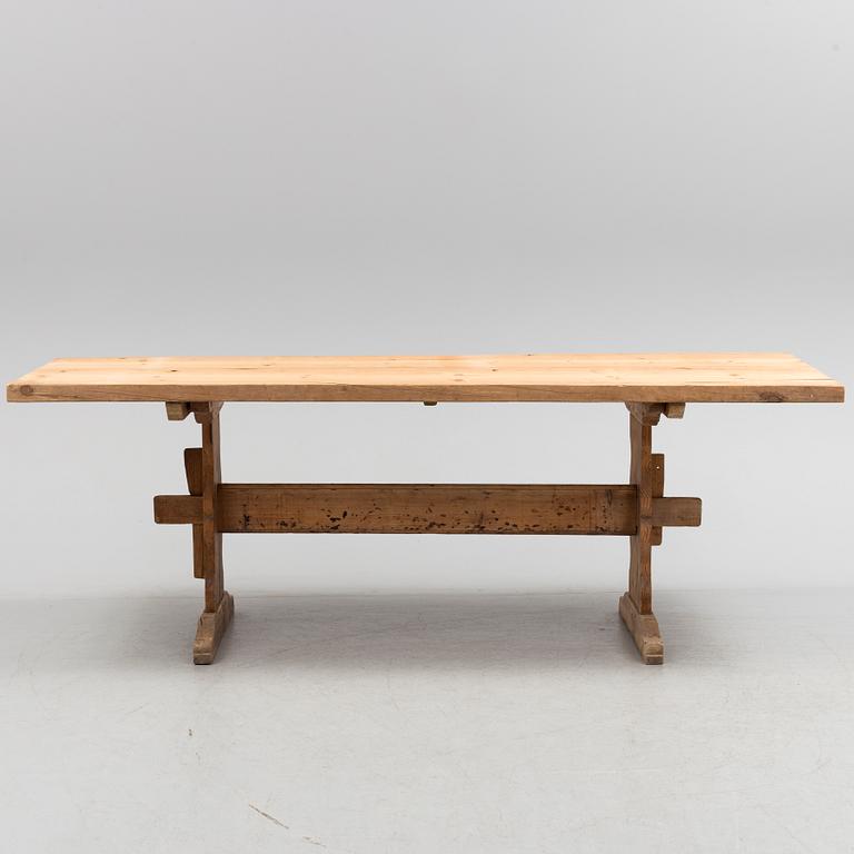 A 19th/20th century pinewood table.