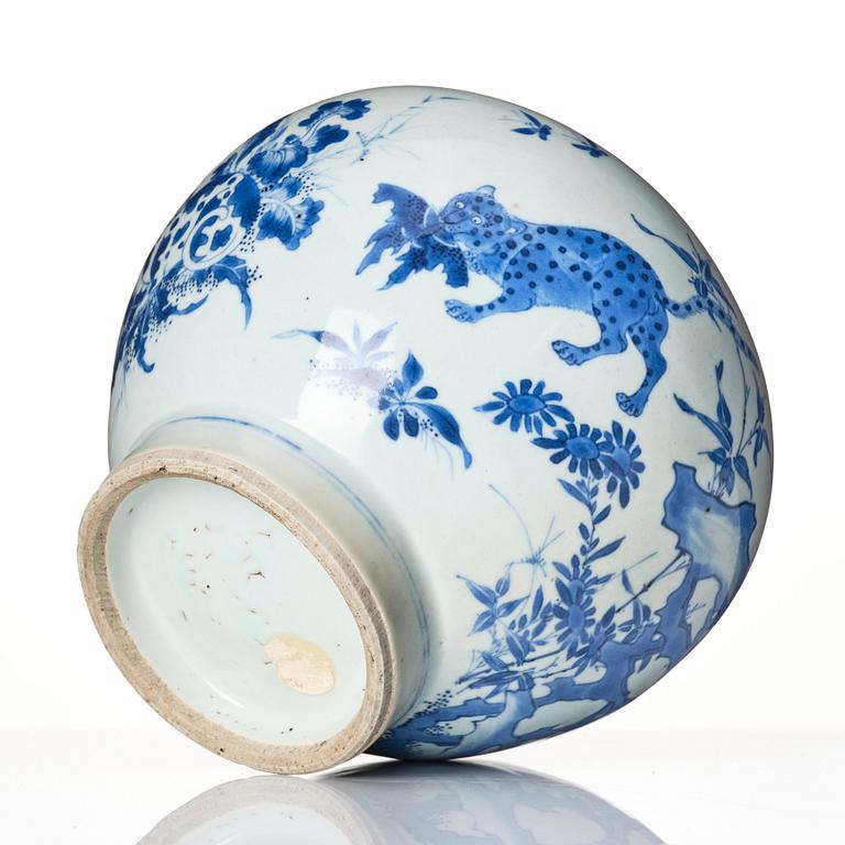 A blue and white jar, Ming dynasty (1368-1644).