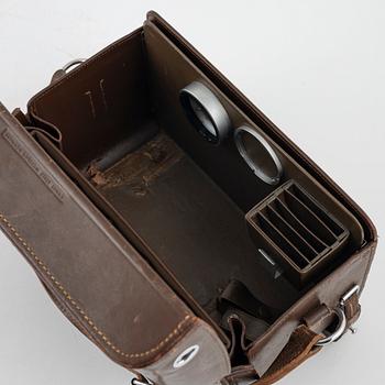 Leica M2, no. 941370, 1958.