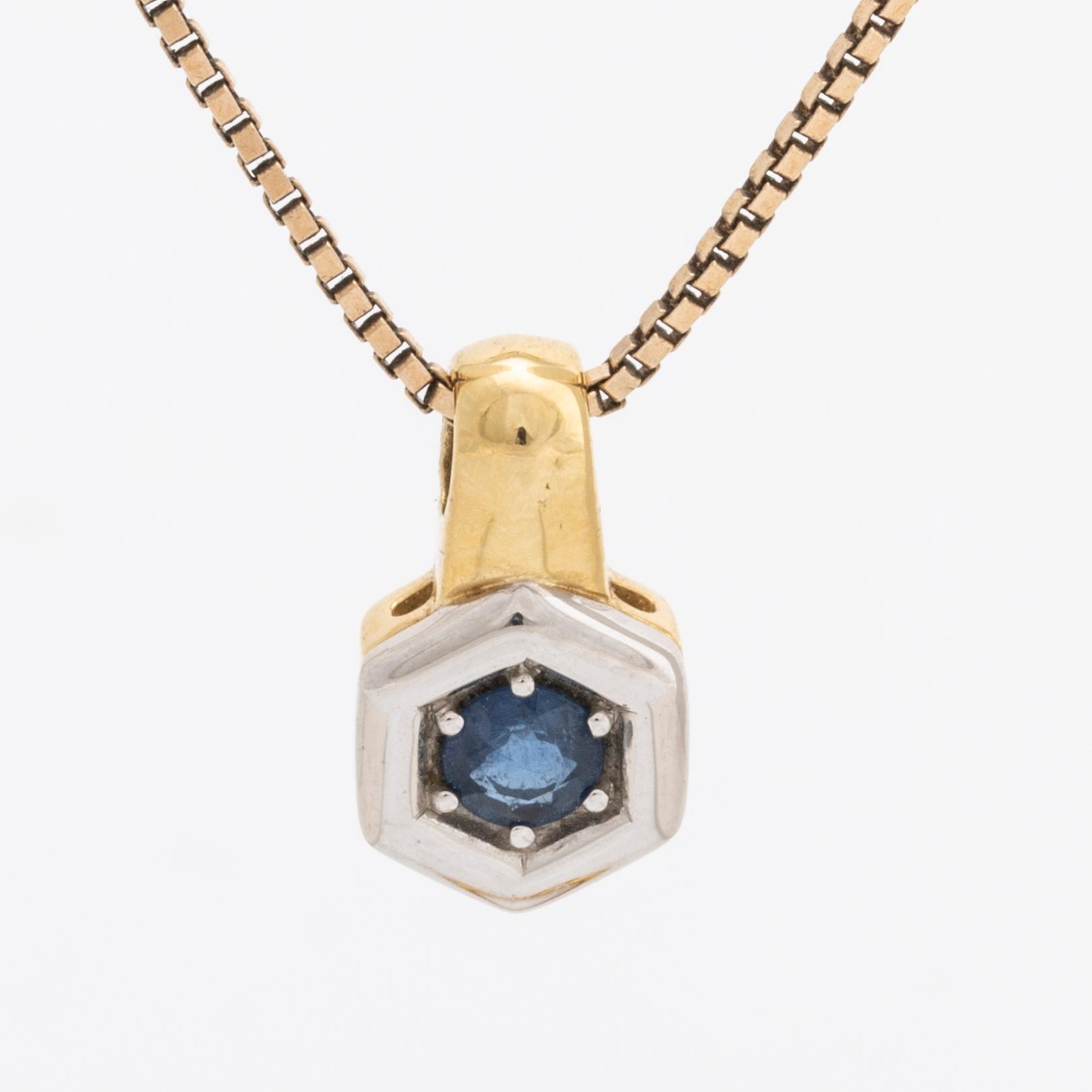 Pendant and ring, 18K gold with 2 sapphires and brilliant-cut diamonds 0,045 ct inscribed, chain gilded silver.