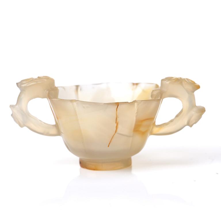 Two agathe cups and a censer with cover, Qing dynasty.