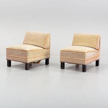 A pair of easy chairs, 1930's/1940's.