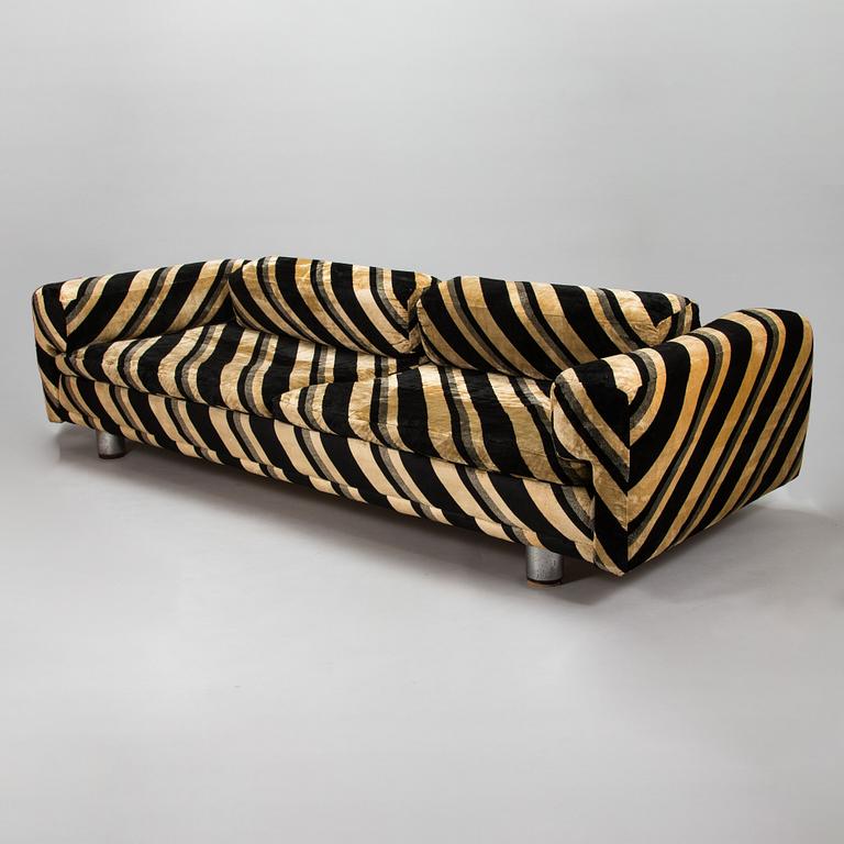 John Homes, sofa 1970s  'Diplomat' for HK Furniture, England.