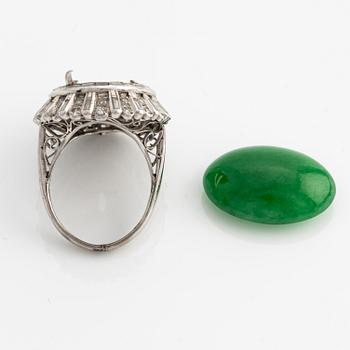 Ring in 18K white gold with cabochon-cut nephrite and diamonds in various cuts, defective.