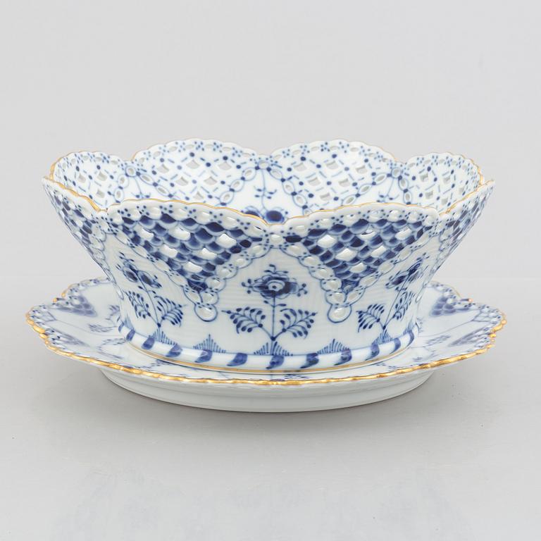 A 'Blue Fluted Full Lace'/'Musselmalet' Fruit Bowl and Stand, Royal Copenhagen, model number 1061 and 1062, 1966.