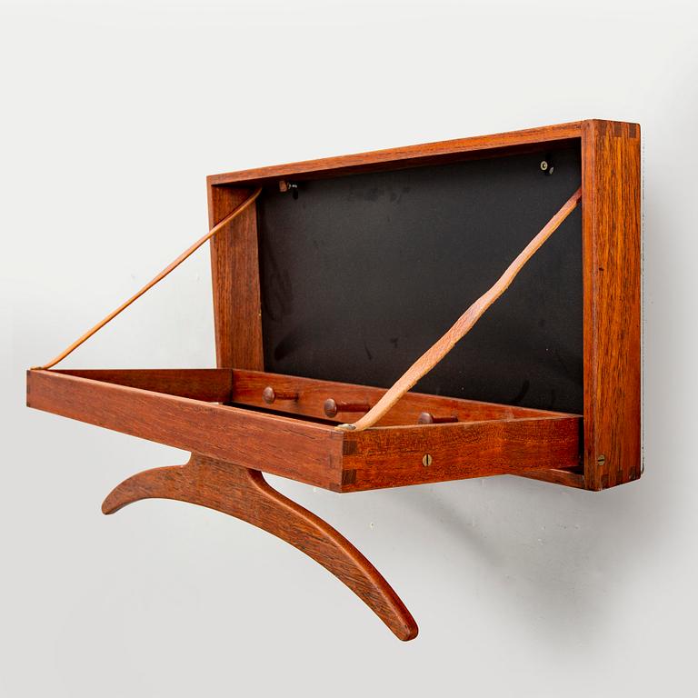 Adam Hoff & Poul Östergaard, Virum Möbelsnickeri, clothes hanger / gentleman, Denmark, mid-20th century.