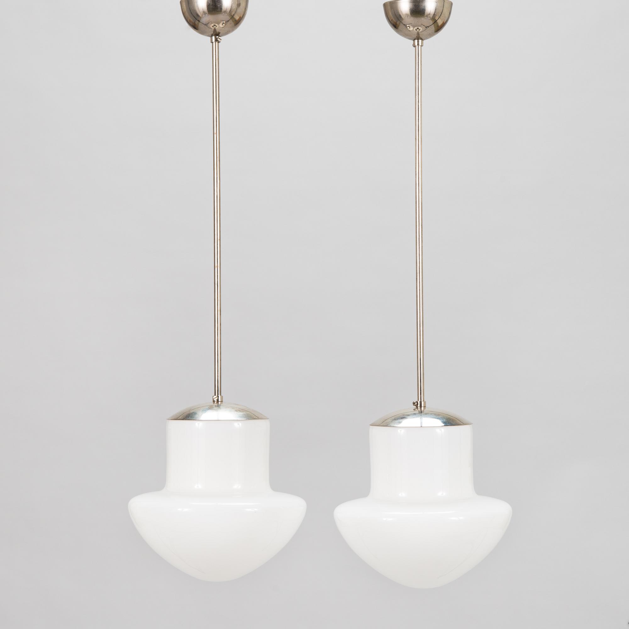 Paavo Tynell, taklampor, ett par 1602/1673, Idman.