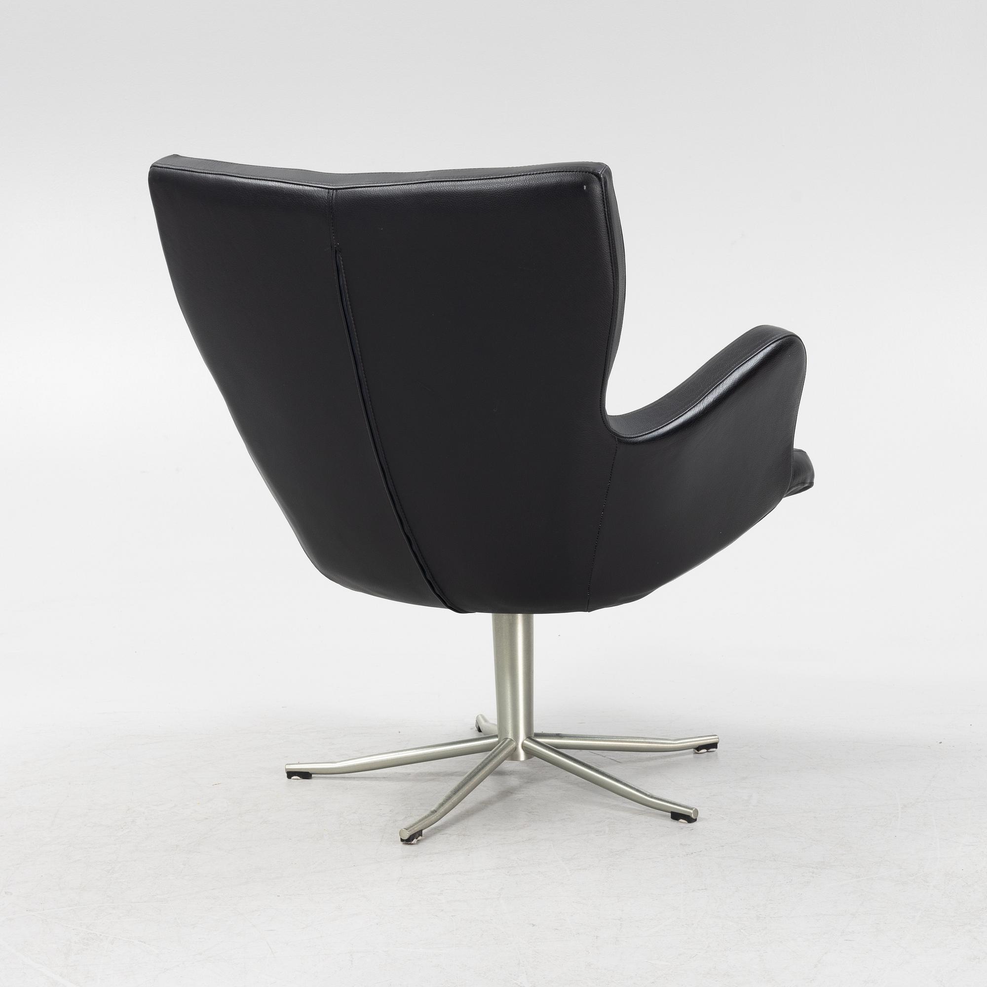 Jan Ekström, a "Gyro" lounge chair from Conform.
