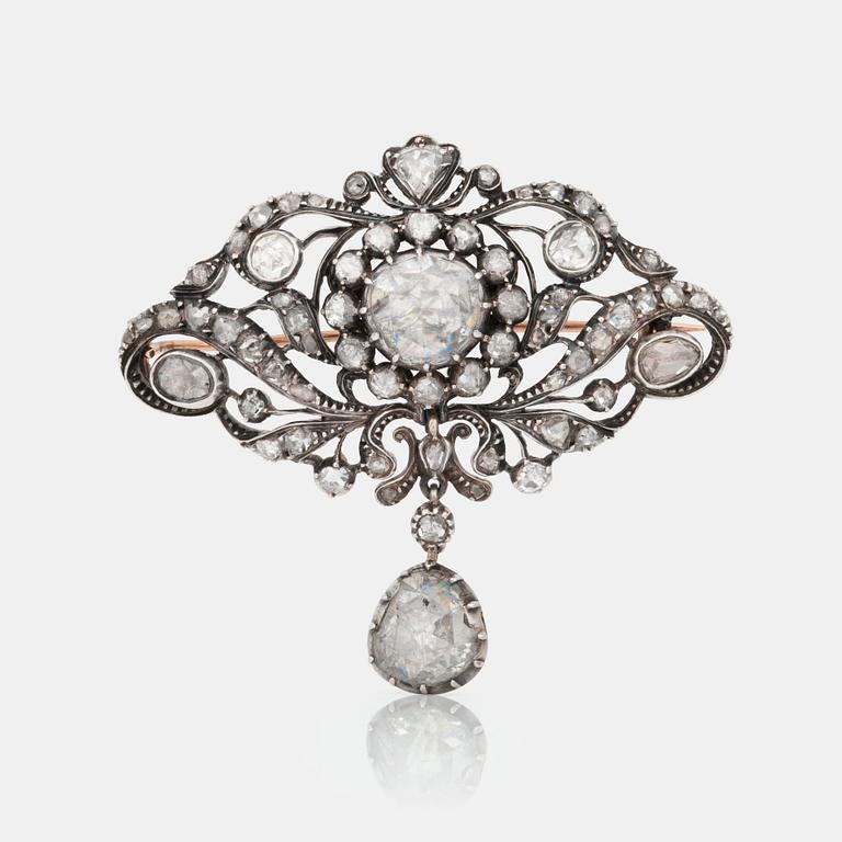 A rose-cut diamond brooch.
