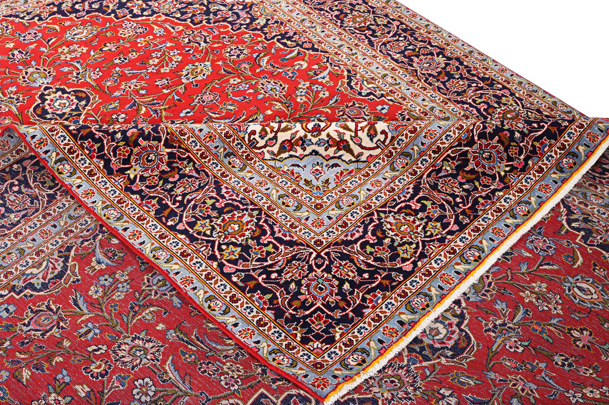 Matta, Keshan, ca. 395 x 276 cm.