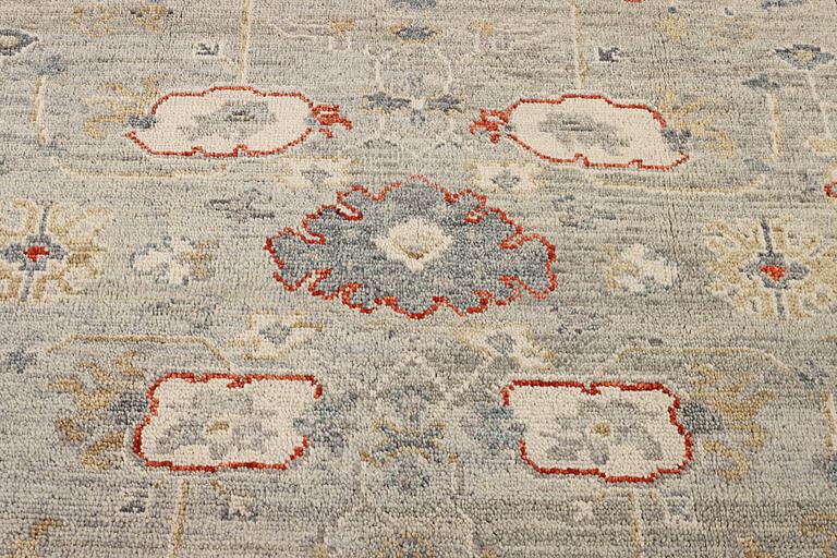 A Mamluk carpet, c. 315 x 245 cm.