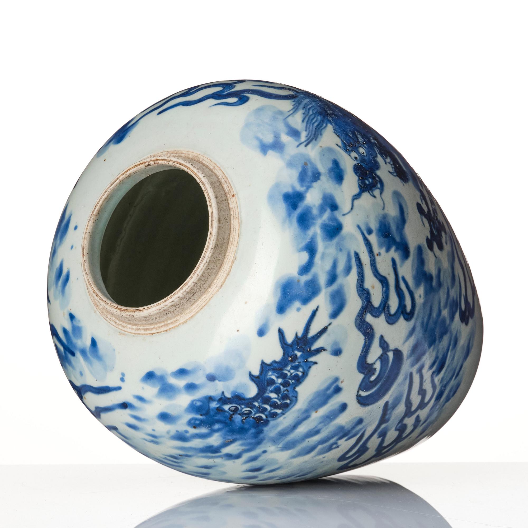 Urna, porslin. Transition, 1600-tal.