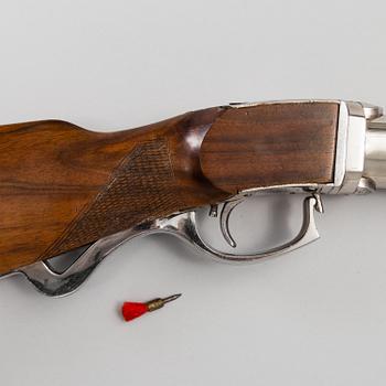 An Oscar Will "Bugelspanner" air rifle, ca 1915.