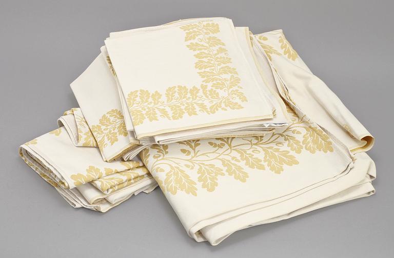 DUKAR, 2 st, samt SERVETTER, 16 st, bomull, Georg Jensen, Danmark, 1900-tal.