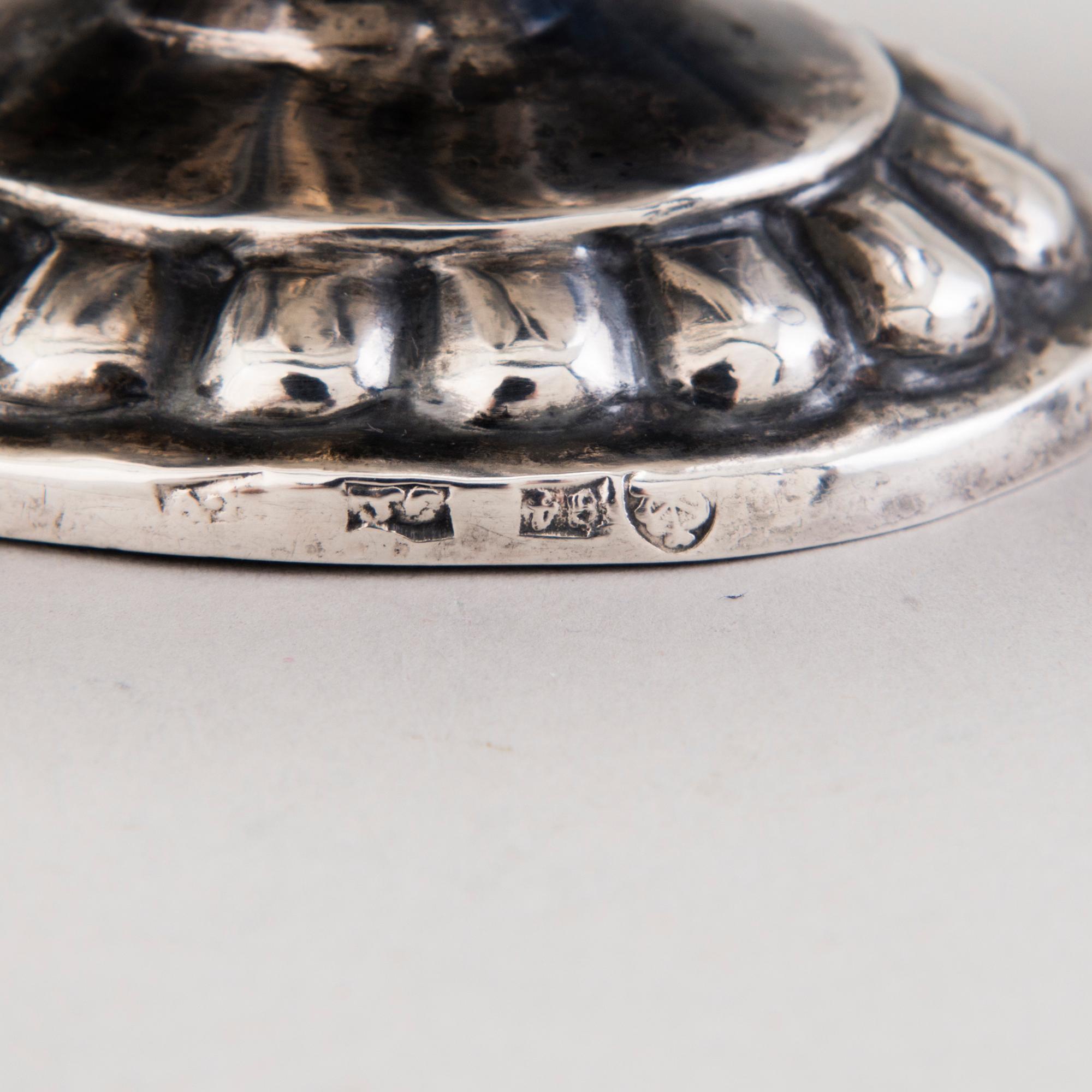 SALTSKÅLAR, 4 st, silver, Ryssland 1800-tal och SALTSKEDAR, silver, Finland 1920-tal.