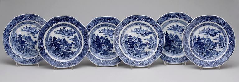 ASSIETTER, 6 st, porslin, Jiaqing, omkr 1800.
