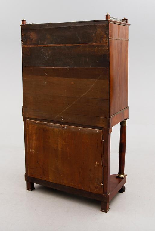 CHIFFONJÉ, empire, 1800-talets första hälft.