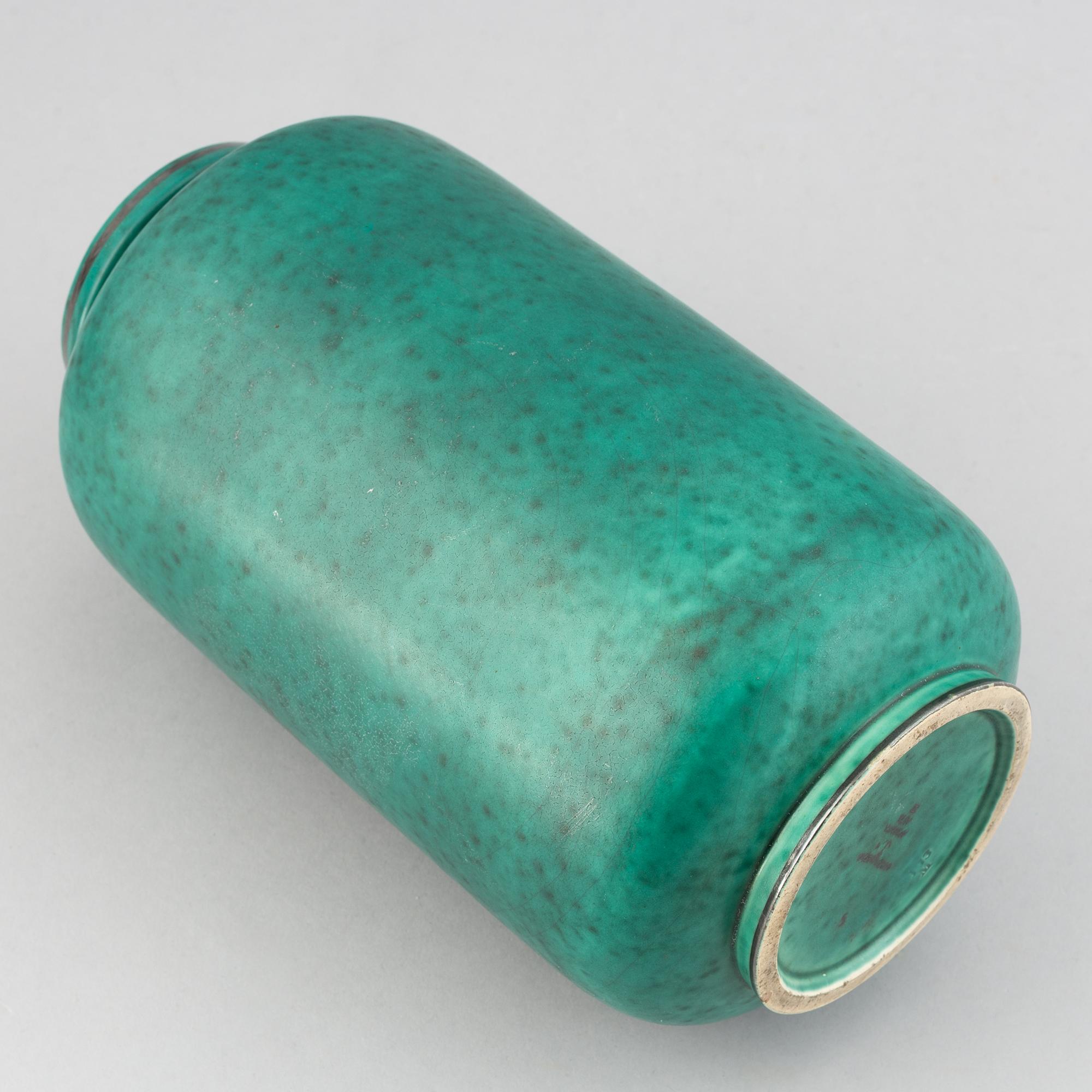 Wilhelm Kåge, a stoneware "Argenta" vase.