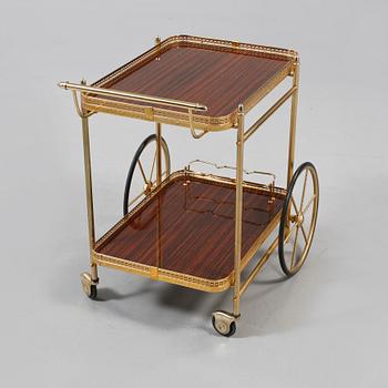 SERVERINGSVAGN, 1900-talets andra hälft.
