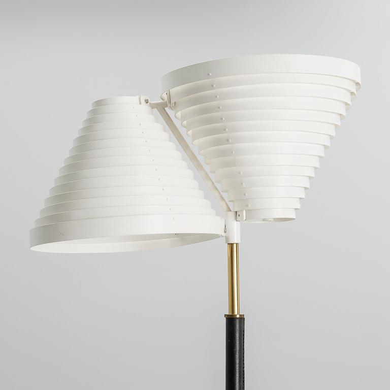 ALVAR AALTO, GOLVLAMPA, A 810. Stämplad Valaistustyö.