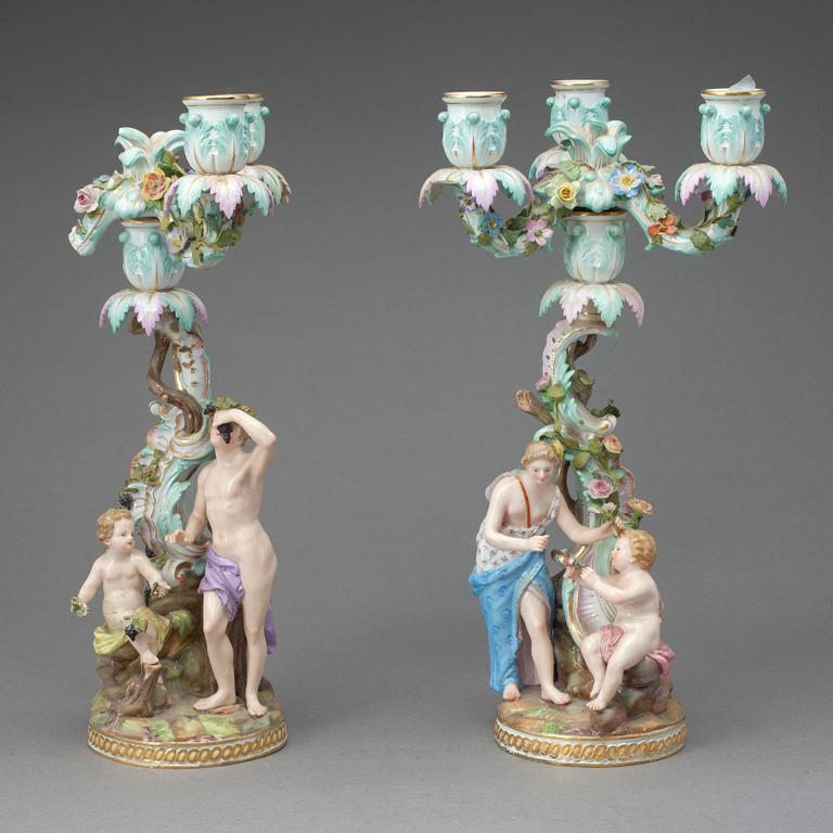 KANDELABRAR, två stycken, porslin, Meissen, sannolikt sent 1800-tal.