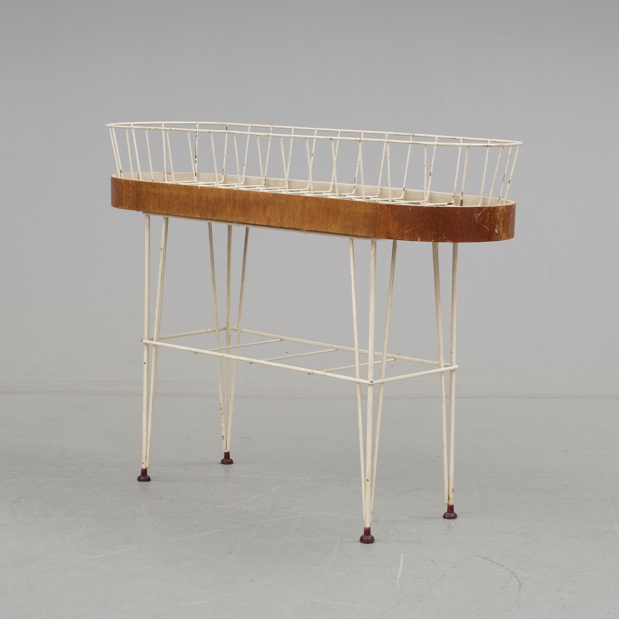 BLOMBORD, string-modell, omkring 1900-talets mitt.