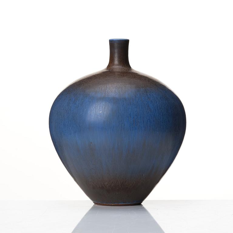 Berndt Friberg, a stoneware vase, Gustavsberg studio, Sweden 1976.