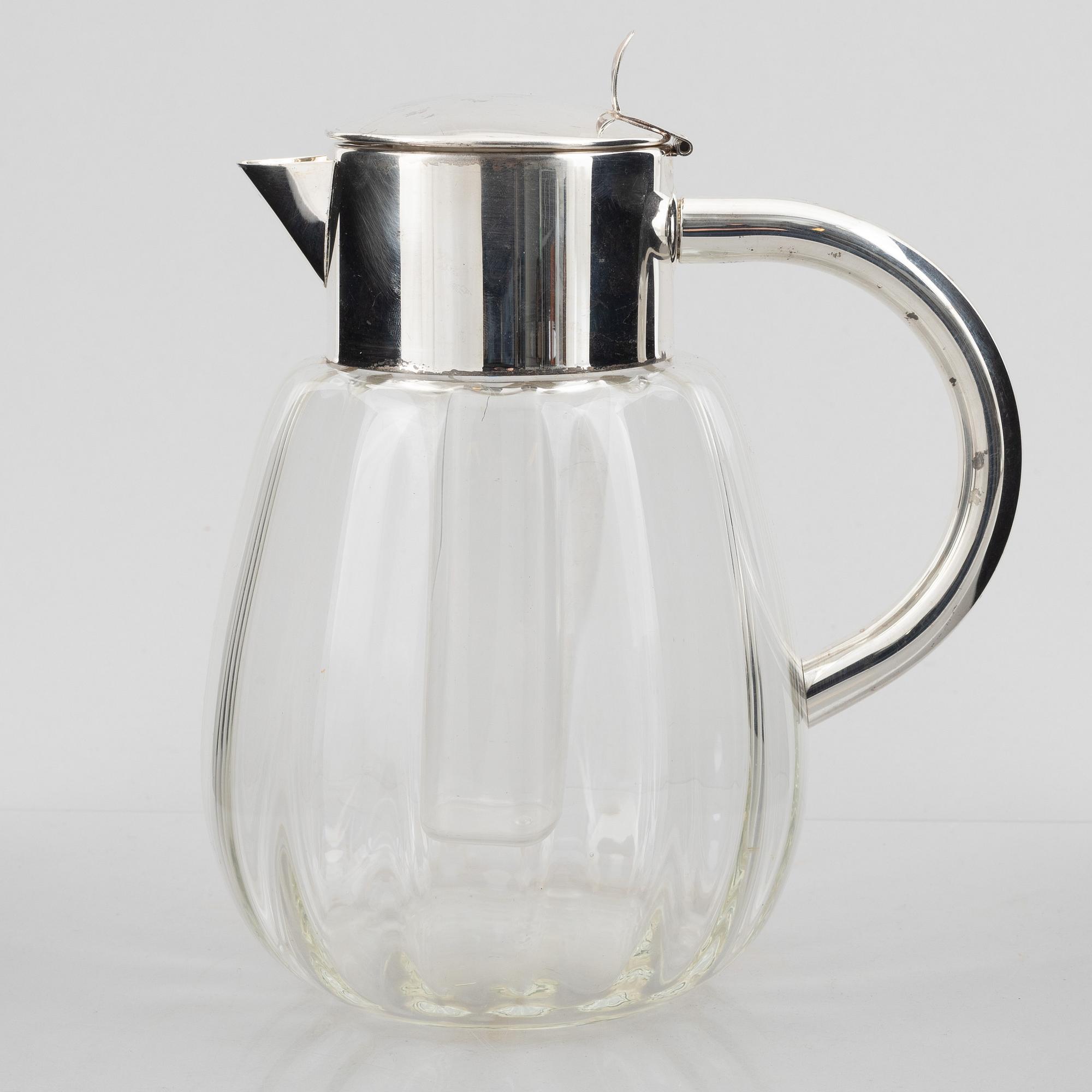 Lemonadkanna/cocktailkanna, saluförd på Firma Svenskt Tenn, 1900-talets andra hälft.