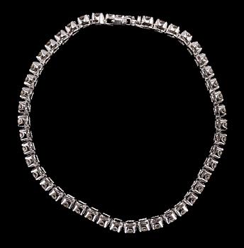 BRACELET, 47 brilliant cut diamonds, tot. 5.04 cts.