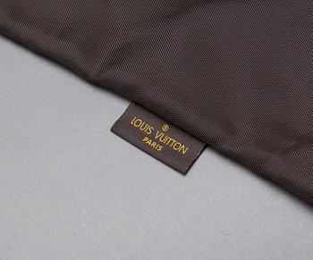 RESEGARDEROB, Louis Vuitton.