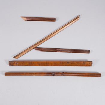 BYRÅ, biedermeier, valnötsfanerad, 1800-talets mitt.