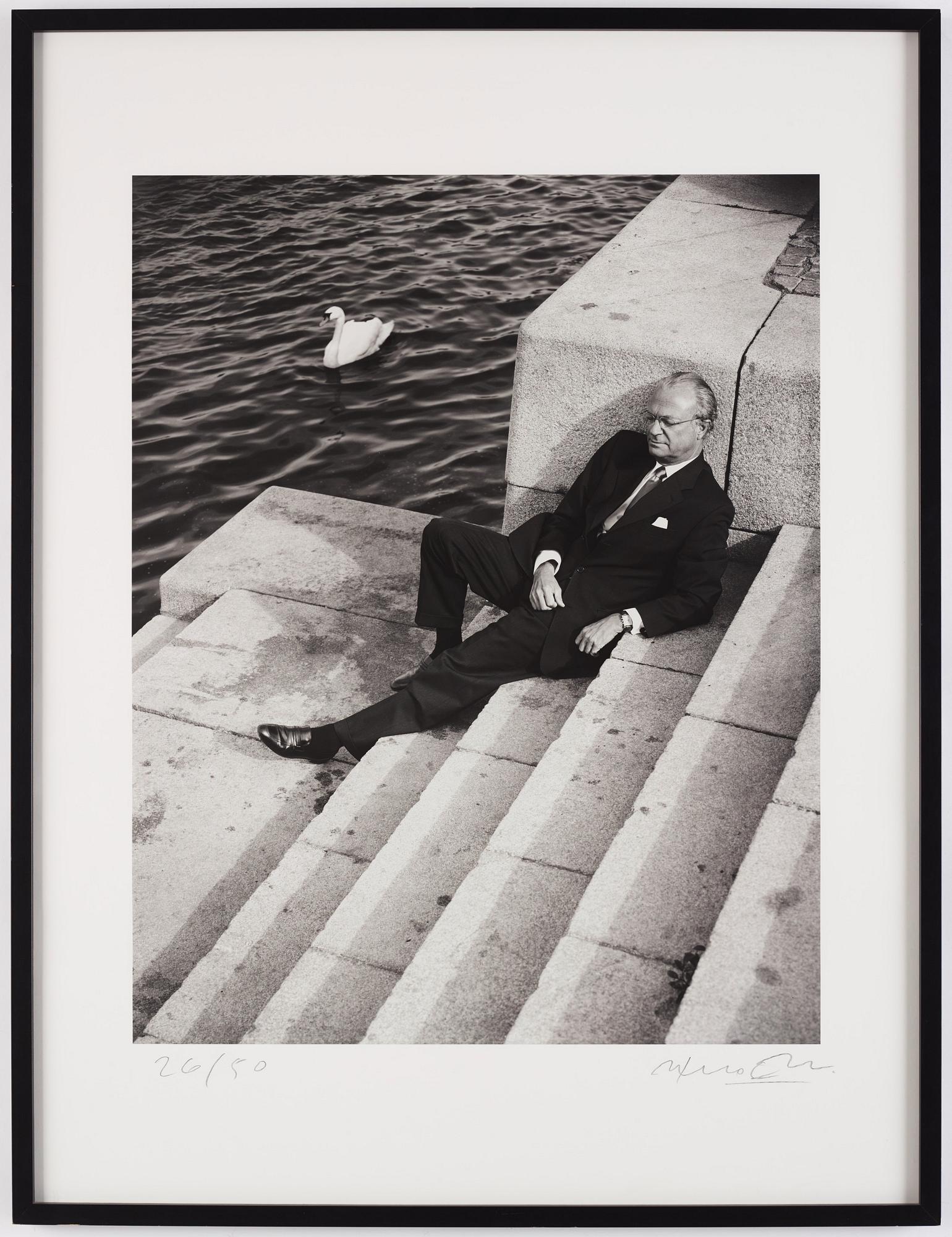 Bruno Ehrs, "Carl XVI Gustaf, Skeppsholmen, maj 2002".
