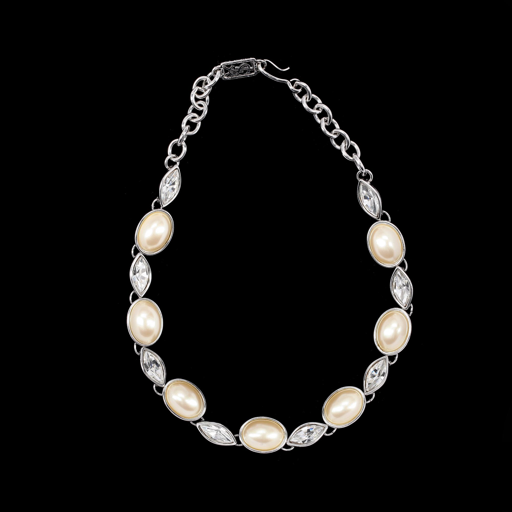 Yves Saint Laurent, halsband.