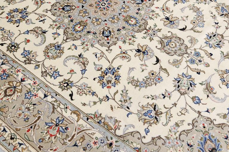 Matta, Keshan, ca 303 x 196 cm.