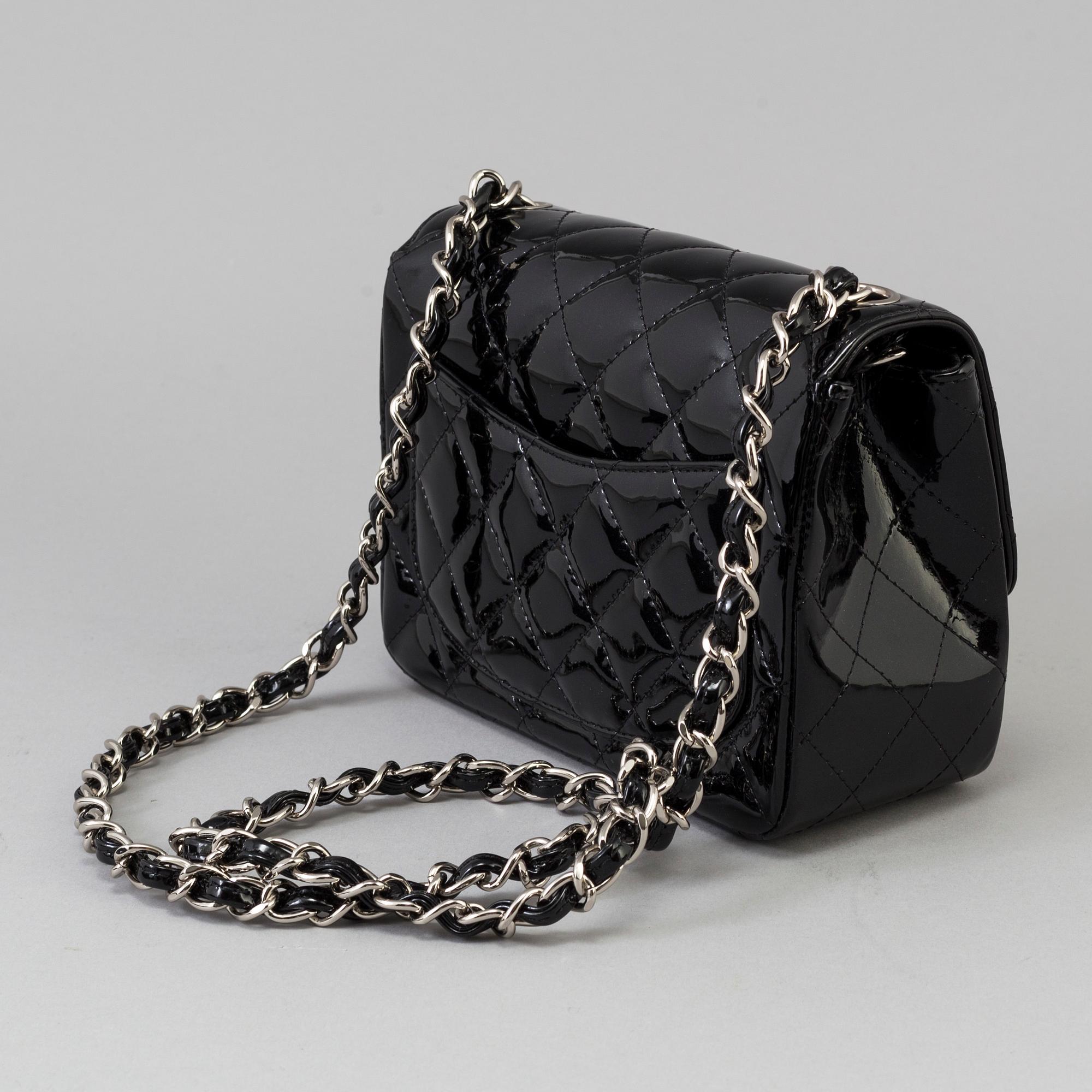 LACKVÄSKA, "Classic Mini", Chanel 2009-2010.