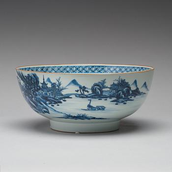 BÅLSKÅL, porslin. Qingdynastin, Qianlong (1736-95).