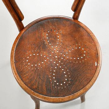 STOLAR, 2 st, Thonet, 1800-talets andra hälft.