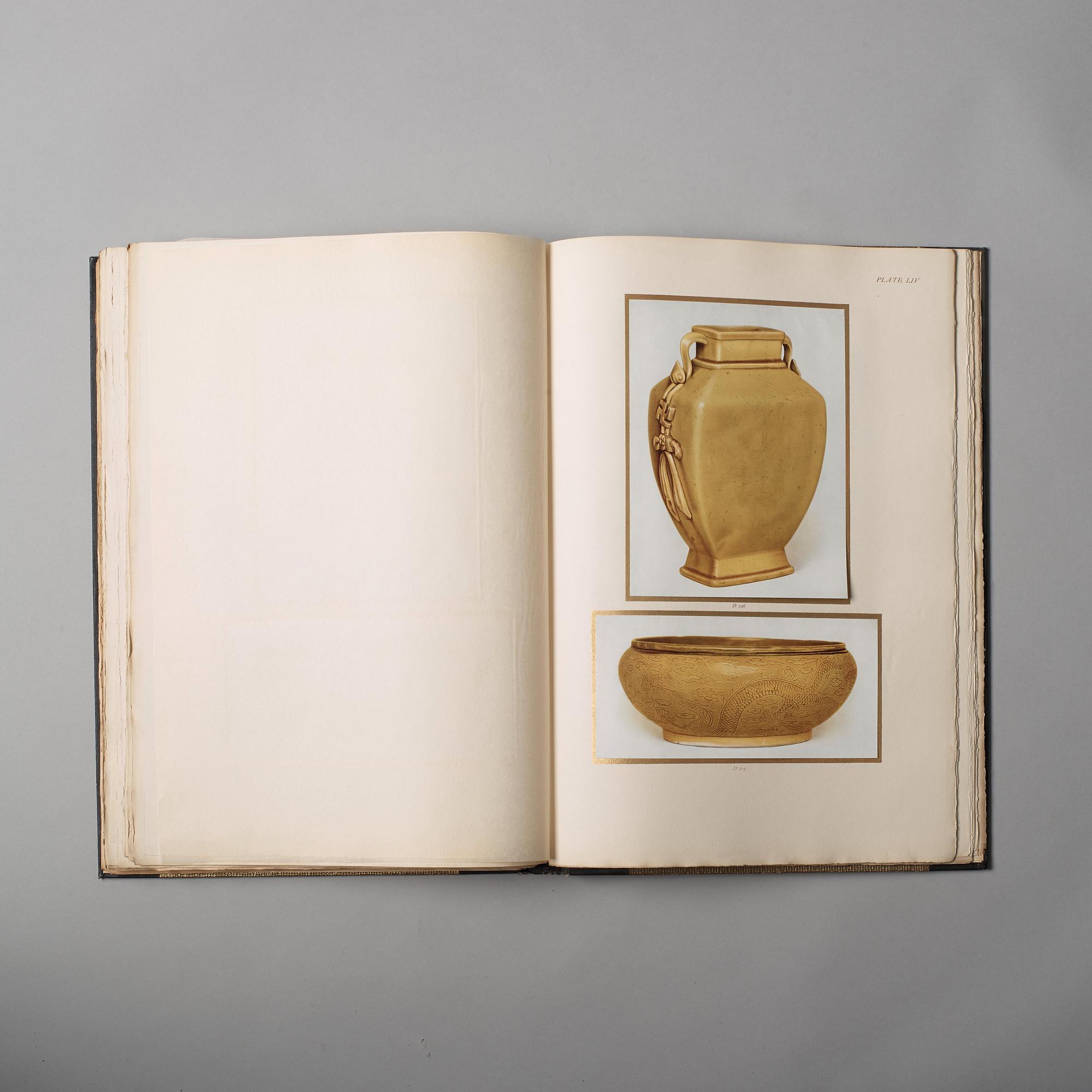 RL Hobson, "The Catalogue of the Eumorfopoulos Collection of Chinese, Corean and Persian pottey, Volym I-VI.