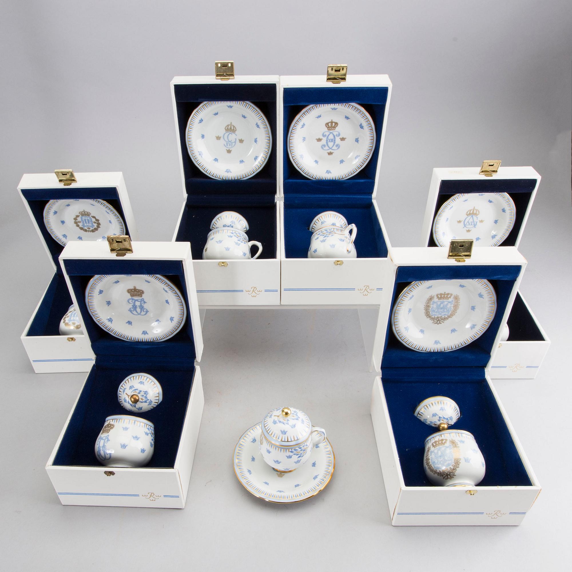 12 PORCELAIN CUSTARD CUPS WITH SAUCERS, Rörstrand, Sweden second half of 20th century.