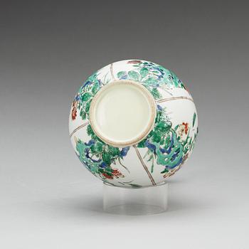 A famille verte vase, Qing dynasty, Kangxi (1662-1722).