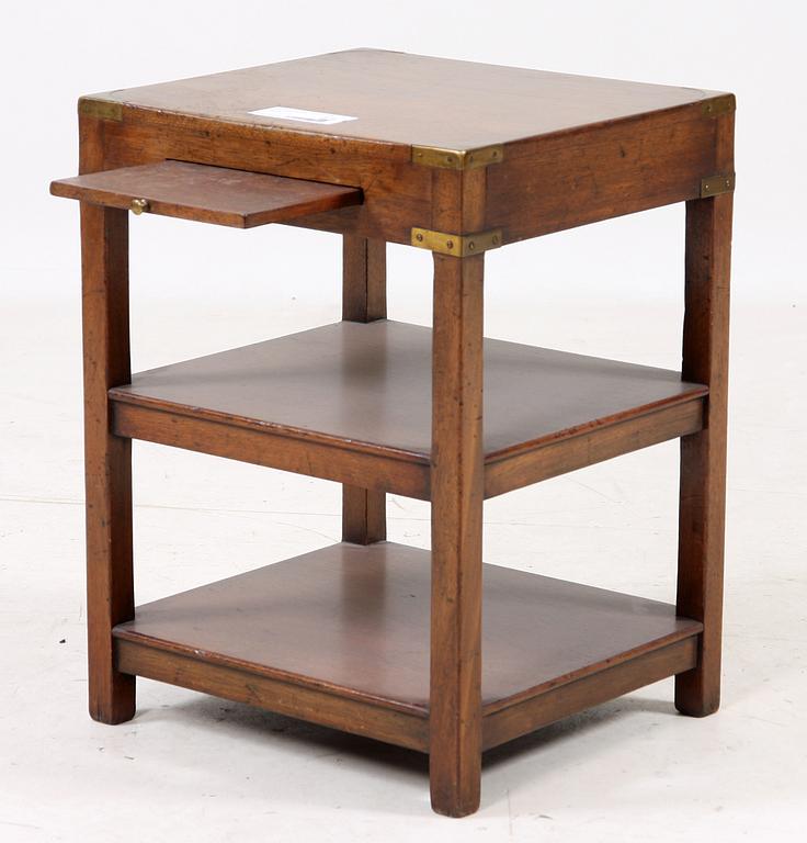 SÄNGBORD, mahogny, England, 1900-talets första del.
