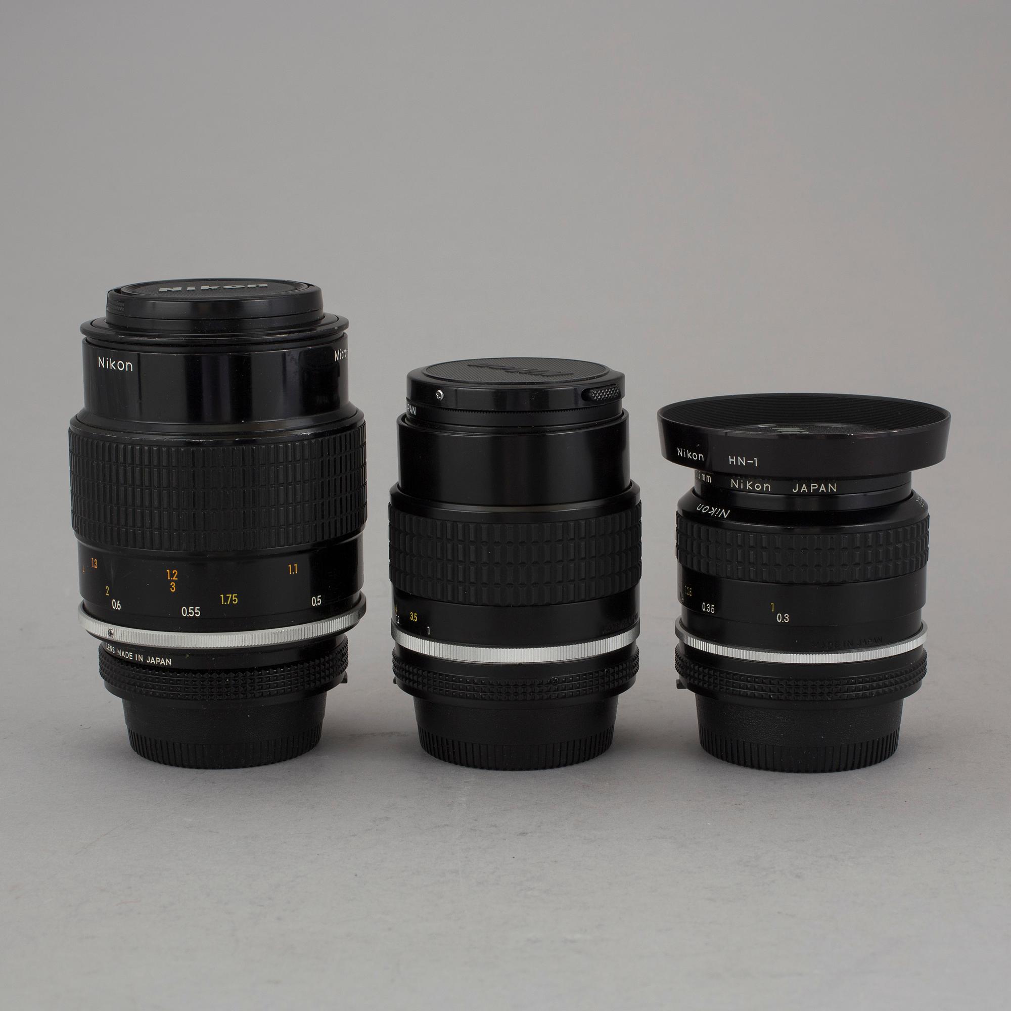KAMERAOBJEKTIV, 3 st, Micro- Nikkor 105 1:4, Nikkor 35 mm 1:2 samt Nikkor 105 mm 1:2,5.